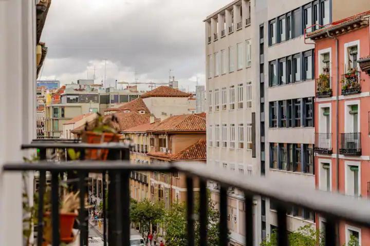 La Casa De La Escritora Otel Madrid Dış mekan fotoğraf